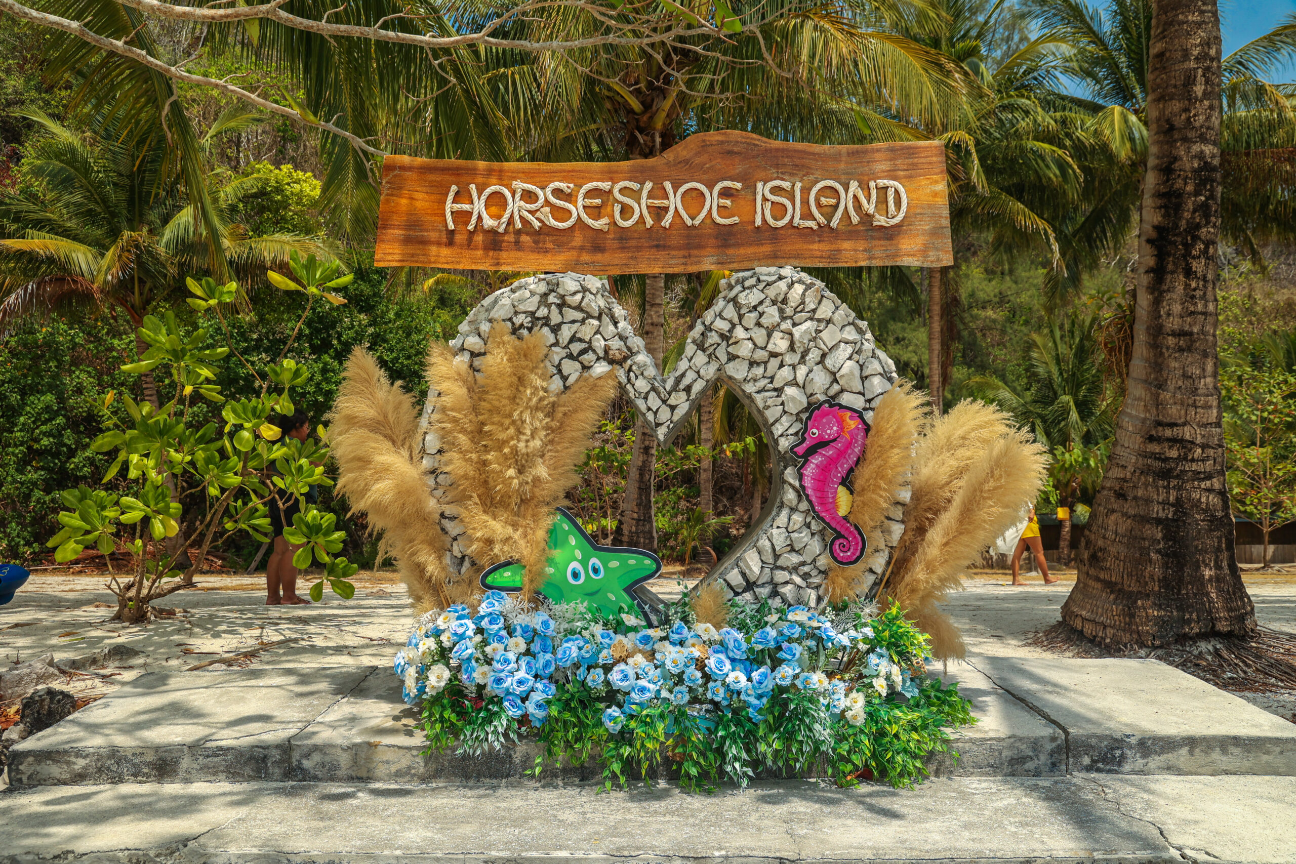 Ko Kueak Ma – Horseshoe Island in the Andaman Sea